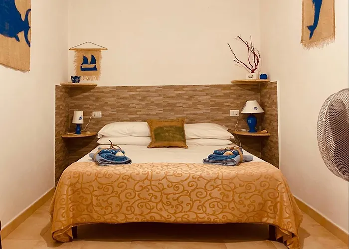 Calalunga Scogliera Carloforte (Isola di San Pietro)